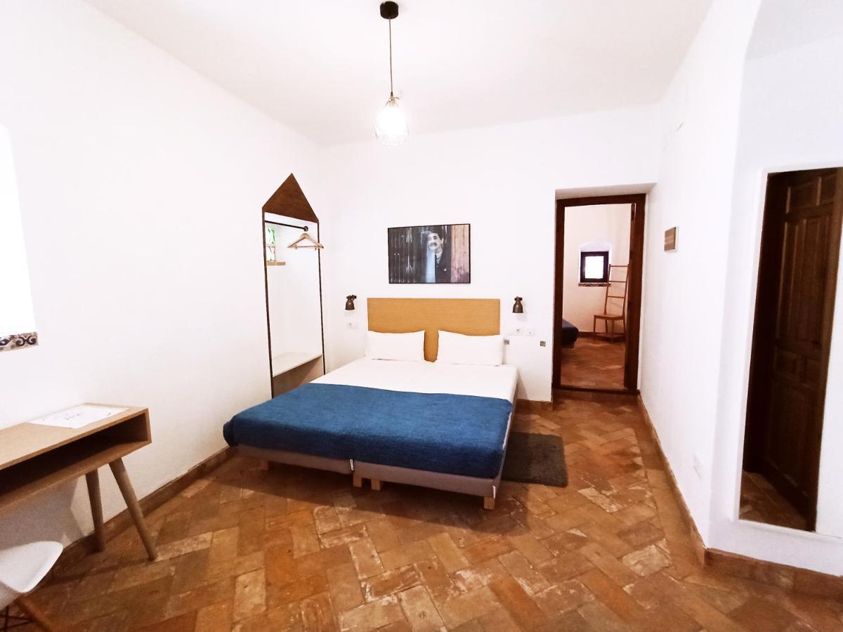 Frenteabastos Suites Cafe Hostal & Apartments Carmona  Exteriör bild