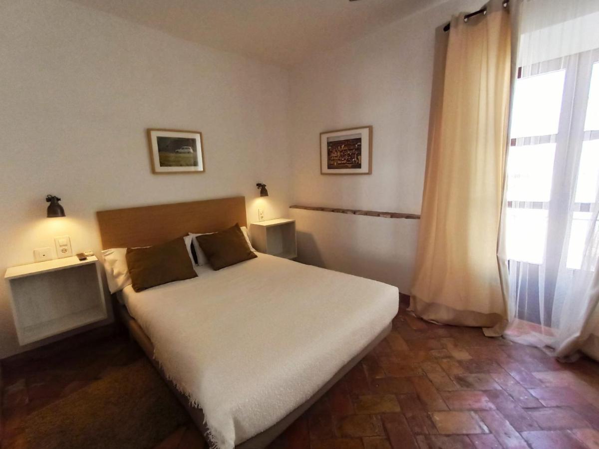 Frenteabastos Suites Cafe Hostal & Apartments Carmona  Exteriör bild