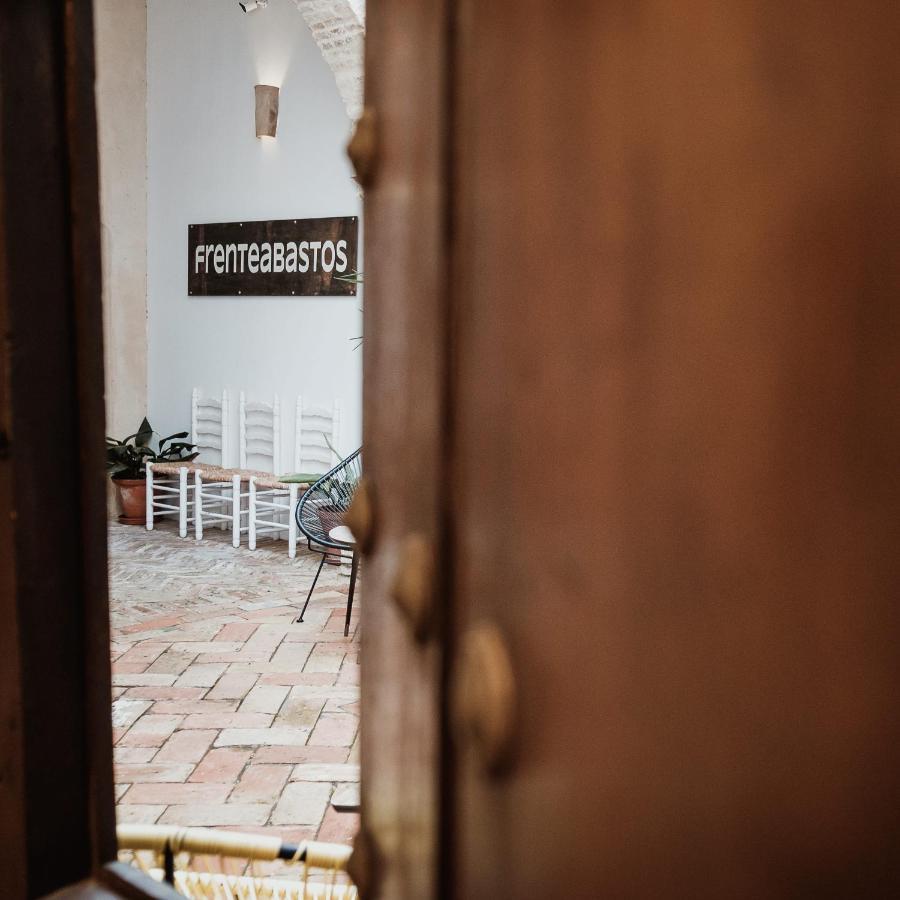 Frenteabastos Suites Cafe Hostal & Apartments Carmona  Exteriör bild