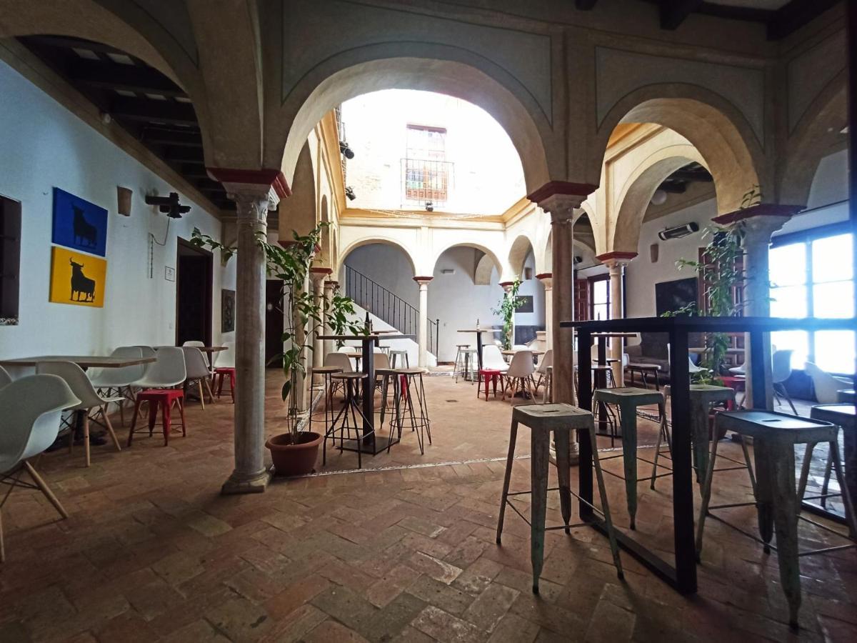 Frenteabastos Suites Cafe Hostal & Apartments Carmona  Exteriör bild