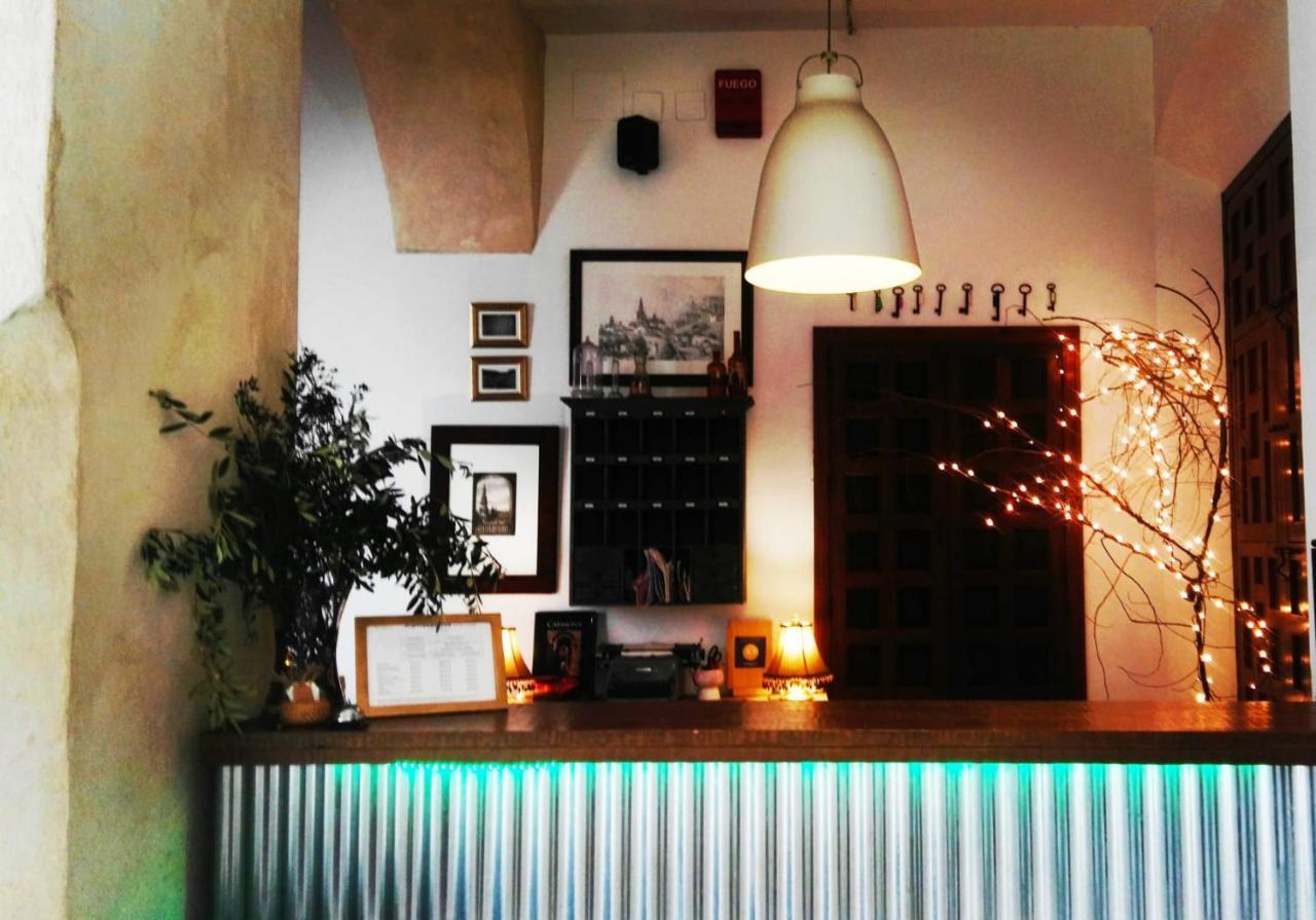 Frenteabastos Suites Cafe Hostal & Apartments Carmona  Exteriör bild