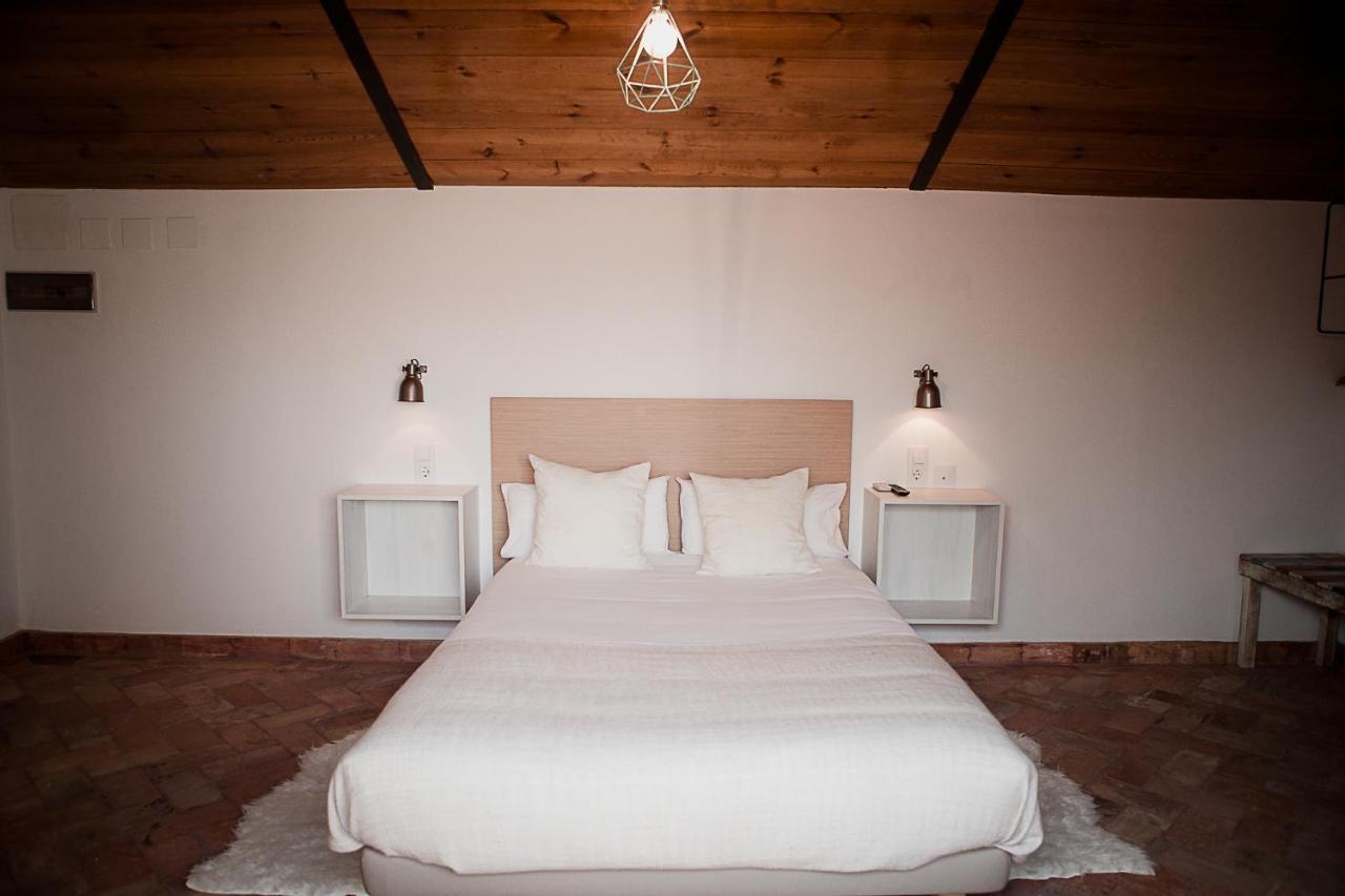 Frenteabastos Suites Cafe Hostal & Apartments Carmona  Exteriör bild