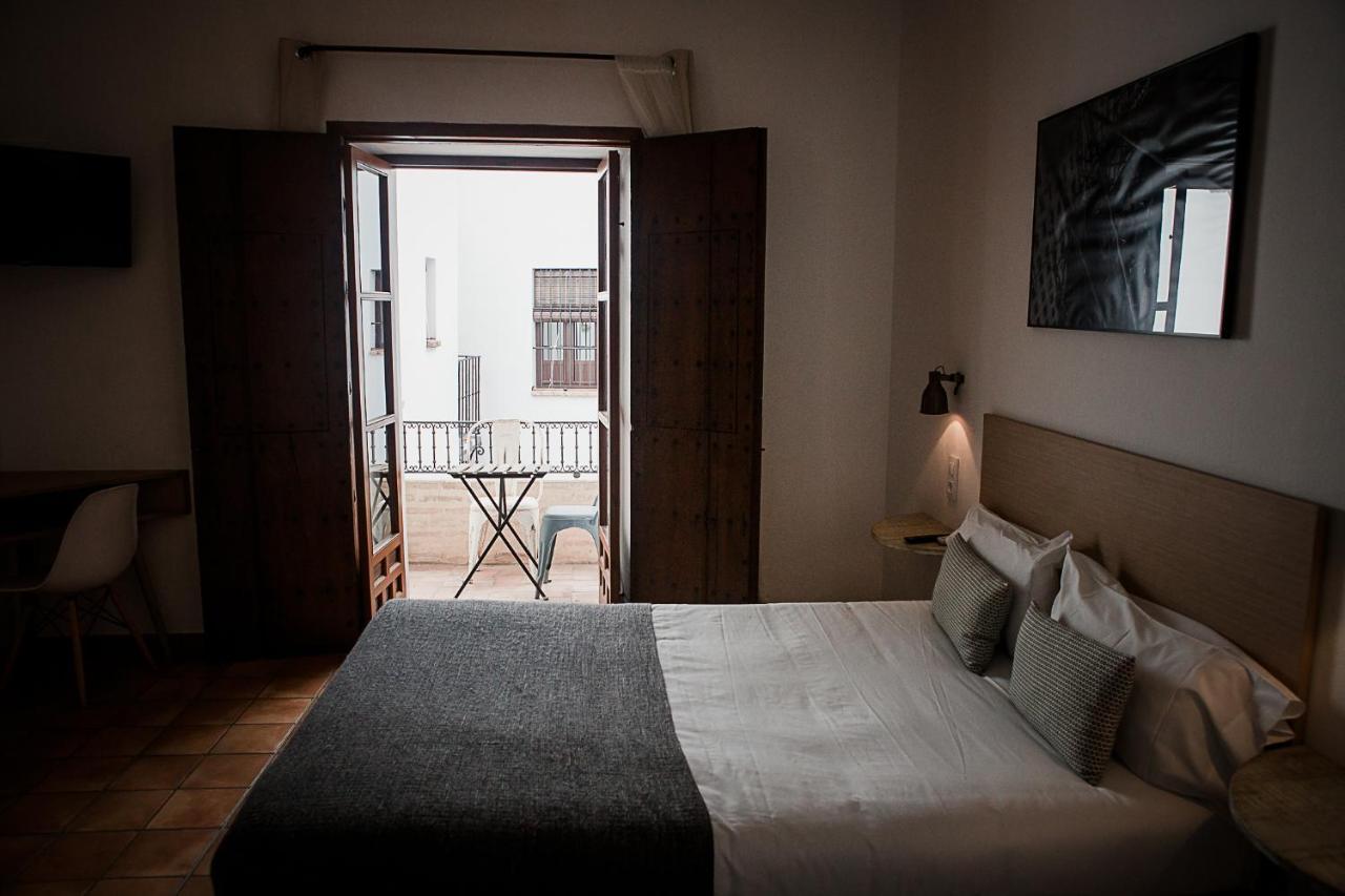 Frenteabastos Suites Cafe Hostal & Apartments Carmona  Exteriör bild