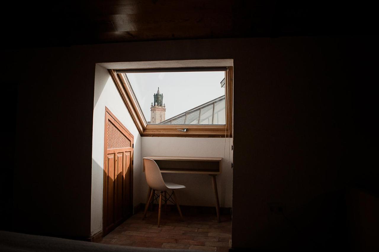 Frenteabastos Suites Cafe Hostal & Apartments Carmona  Exteriör bild