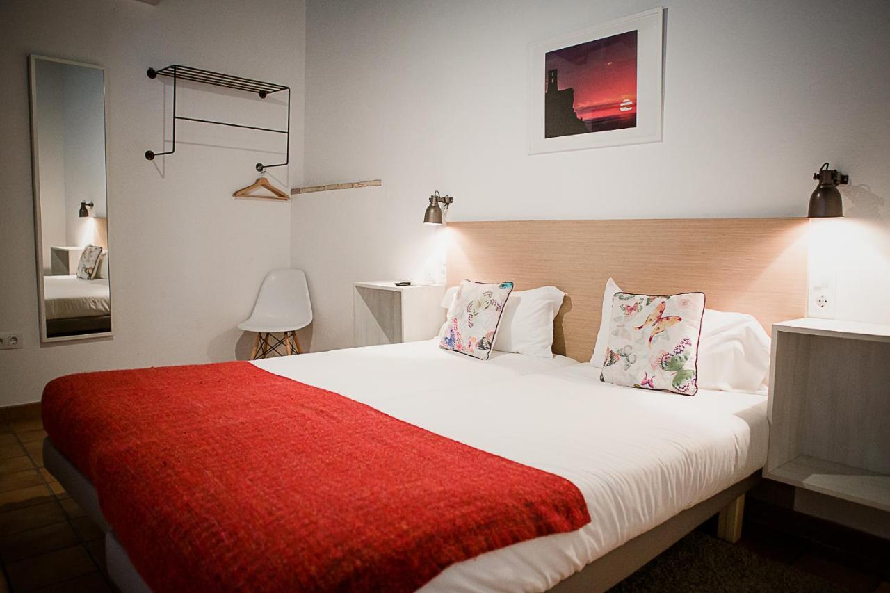 Frenteabastos Suites Cafe Hostal & Apartments Carmona  Exteriör bild